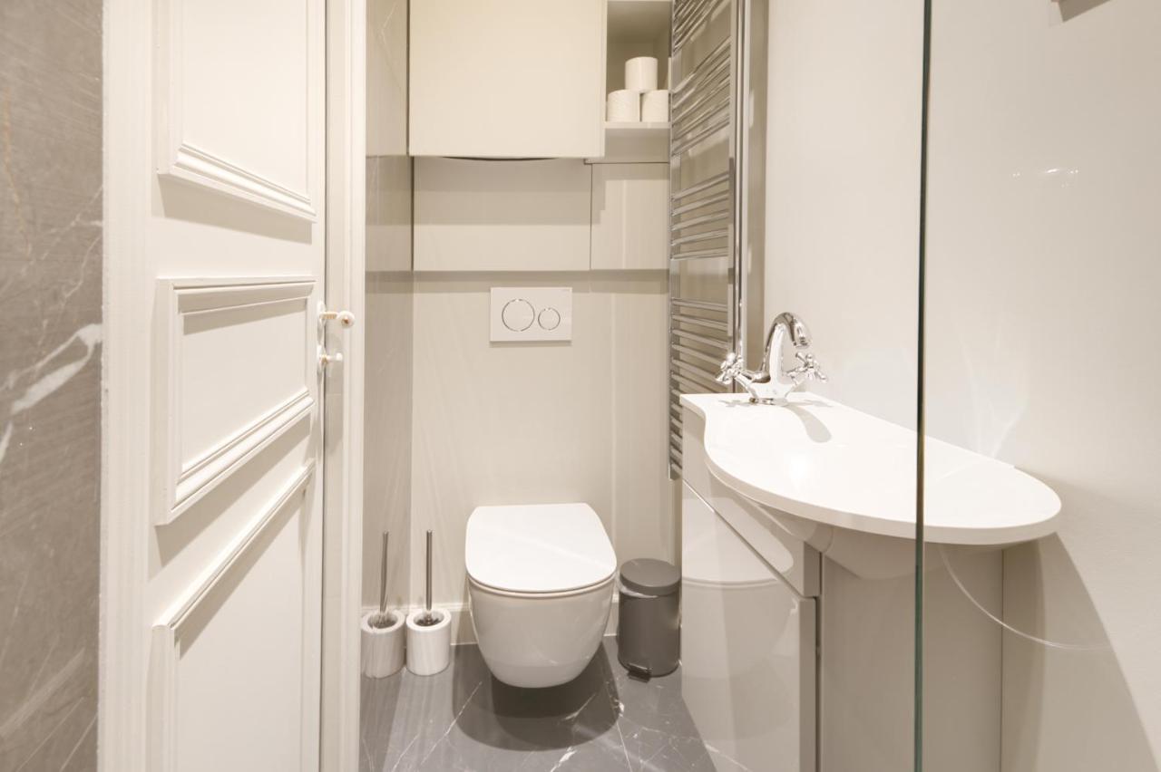 Stylish 2Bd House In Central Paris By Guestready Apartment Luaran gambar